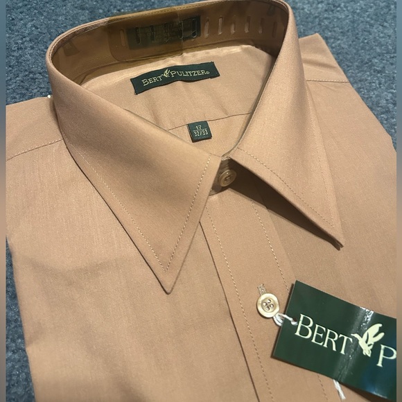 Vintage Men's Bert Pulitzer dress shirt, long sleeve with chest pocket. - Picture 2 of 4